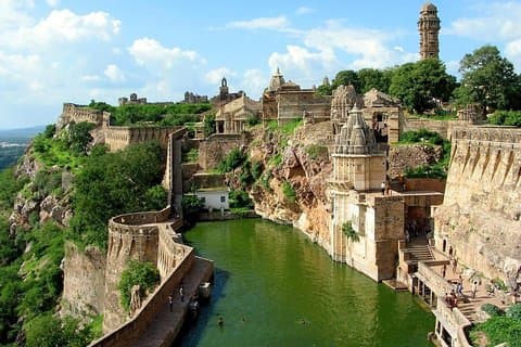 Begeleide Chittorgarh Fort-dagtour vanuit Udaipur met lunch