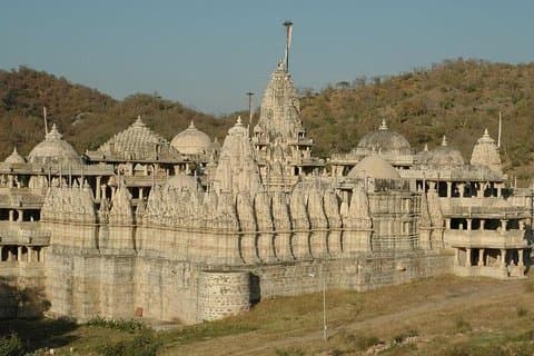 Trasferimento privato da Jodhpur a Udaipur con il Tempio Jana di Ranakpur