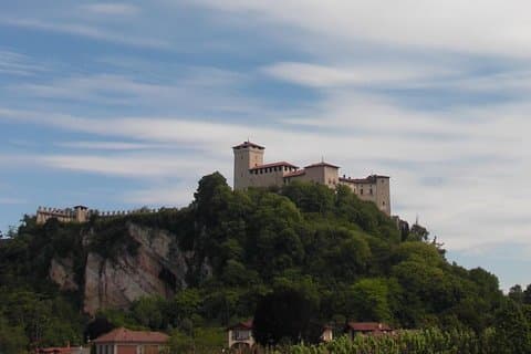Private tour to the Angera castle from lake Maggiore and Orta