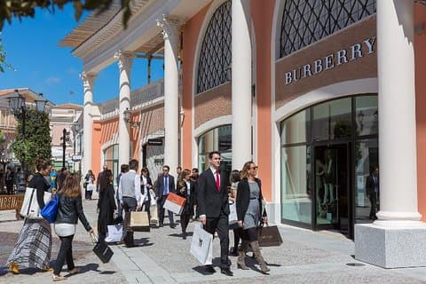 Roma : Castel Romano Outlet compras, excursão de um dia privada