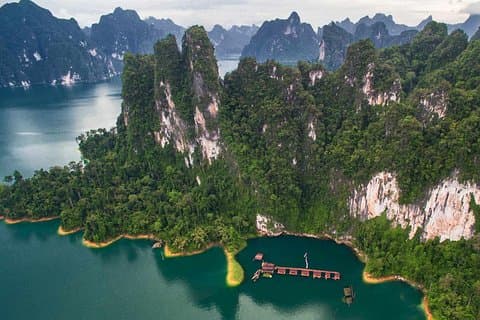 Viaggio nella giungla al parco nazionale di Khao Sok