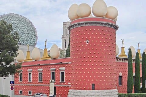 Privat 6-timers tur til Dali Museum i Figueras fra Barcelona med hotellhenting