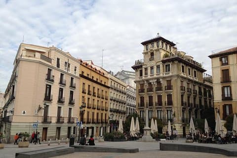 Visita a pie personalizada y privada por Madrid de 4 horas de Los Austrias