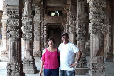 New Delhi heldags sightseeingtur med lunch och transport