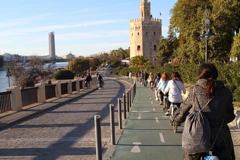 Sevilla Bike Tour Etter Guadalquivir River