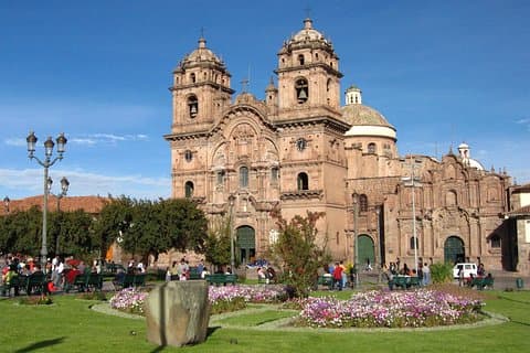 Tour privato: visita della città di Cusco, tra cui il mercato di San Pedro e i siti archeologici