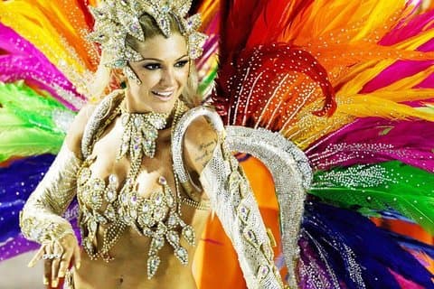 Entrée et transfert au spectacle de samba avec option dîner