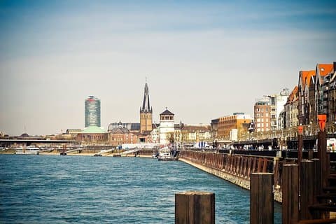 Düsseldorf Essentials : Altstadt, Rhein & Architekturtour