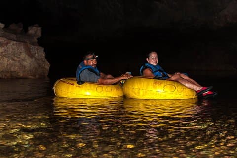 Altun Ha Cave Tubing et Zip line Tours de Belize City