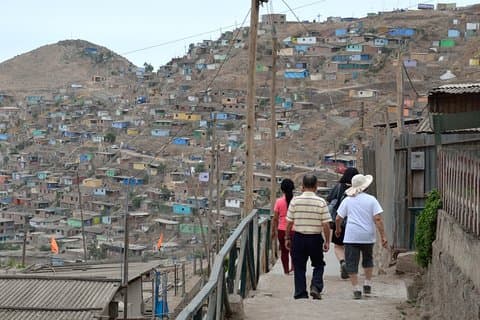 Tour locale di mezza giornata e tour sociale a Lima