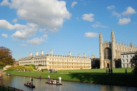Private Chauffeured Van Tour of Cambridge from London