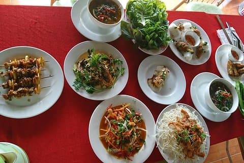 Découverte de la gastronomie vietnamienne : cours de cuisine au départ de Hô-Chi-Minh-Ville