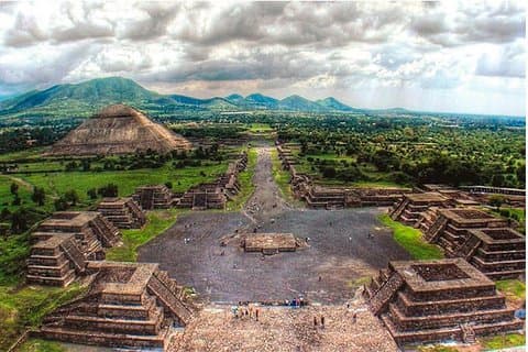 プライベートシティツアーメキシコシティ-Teotihuacan - 写真家と大聖堂