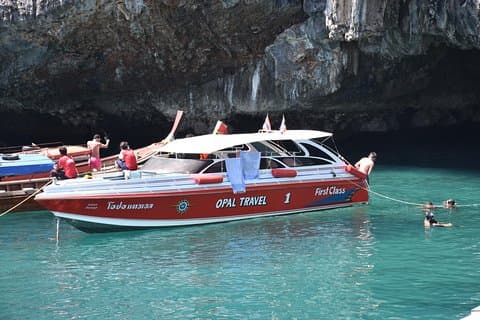 4 Island Snorkel tur til Emerald Cave med Speed ​​Boat fra Koh Lanta