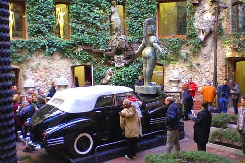 Private Dali Figueres Museum and Pubol Tour From Barcelona