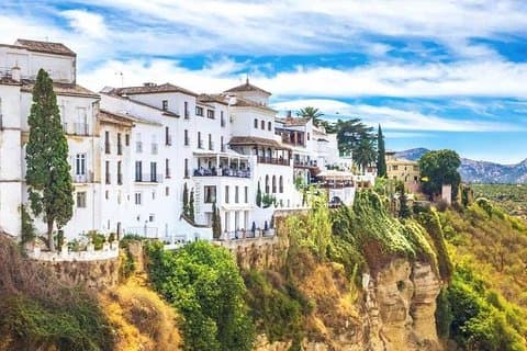 Transfert privé de Séville à Malaga, avec visite de Ronda