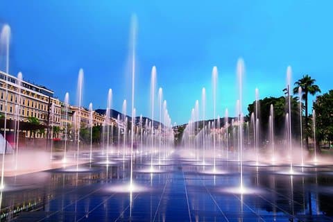 Capitale de la Côte d'Azur un aperçu de Nice