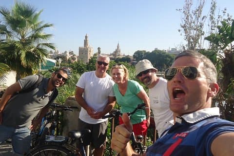 Tour guiado de bicicleta elétrica em Sevilha