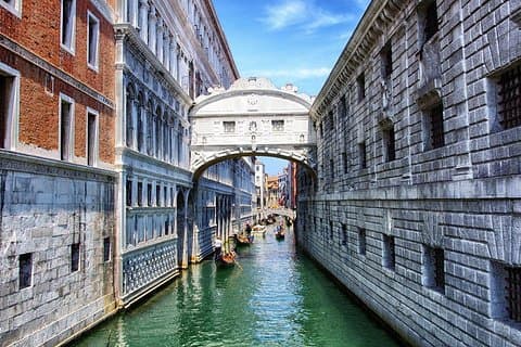Utforsk Vivacious Venice: Self-Guided Audio Tour