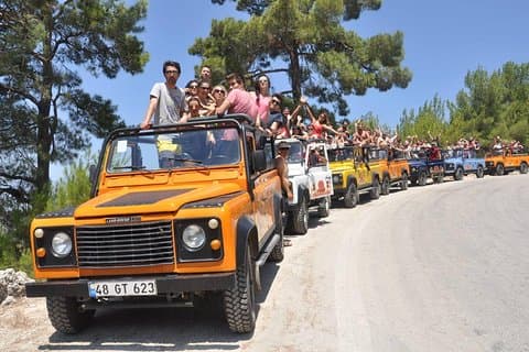 Dia inteiro Marmaris Jeep Safari com almoço para Jesus Beach & Kızkumu