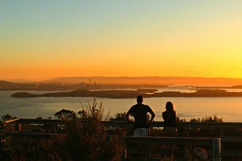 Excursion en kayak au coucher du soleil sur l'île de Rangitoto