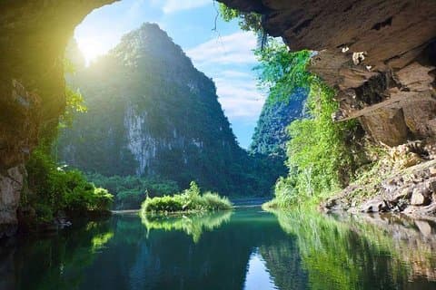 Ninh Binh - Bai Dinh-pagode - Trang An-landschapscomplex - Mua-grot 1-daagse tour