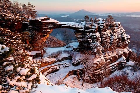Pravcicka Gate & Bastei Bridge Winter National Park Tour fra Prag