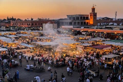 Excursion privée d'une journée à Marrakech au départ de Casablanca avec une promenade en chameau
