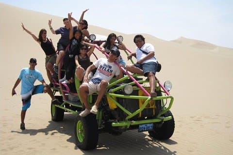 Private Tour zu Ballestas Inseln und Huacachina Sanddünen mit Sport