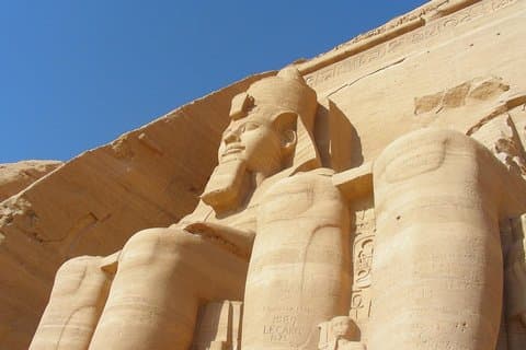 Morgen tur til Abu Simbel templer fra Aswan af Minivan