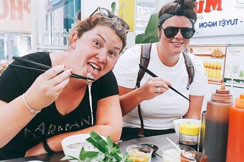 Halbe Tag ungesehen Street Food von Saigon Adventure Tour
