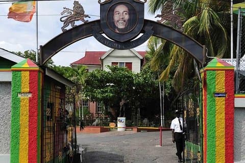 Liten gruppe Bob Marley Nine Miles Dagstur fra Montego Bay