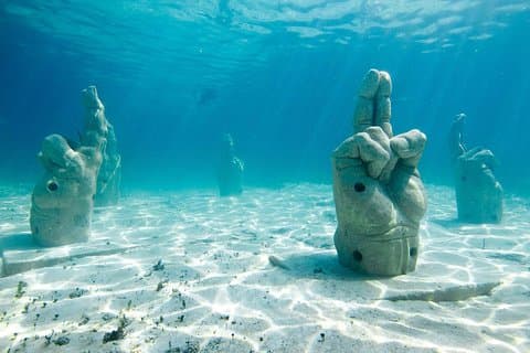 Croisière d'une demi-journée en catamaran à voile à Cancún à Isla Mujeres