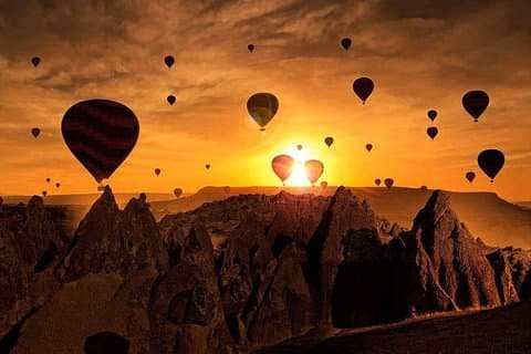 Sunrise Hot Air Balloon Ride in Cappadocië