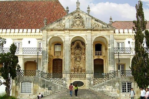 Lo mejor de Coimbra Tour privado a pie con visita tardía a la universidad