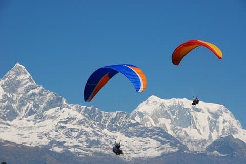 Pokhara: 30 minutos Paragliding Adventure com pick up / drop off