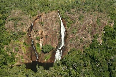 Vôo panorâmico do parque de Litchfield de Darwin