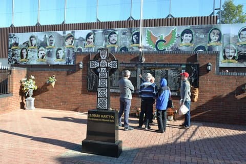 World Famous Private Belfast Troubles Taxi Cab Tour 2 time
