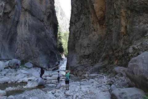 Samaria Gorge Trek: ガイド付きレティムノ発終日小旅行