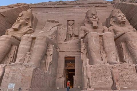 Tour de un día a Abu Simbel desde El Cairo a través de Asuán