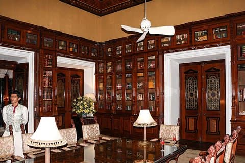 Guided Tour Of Falaknuma Palace, Hyderabad With Lunch