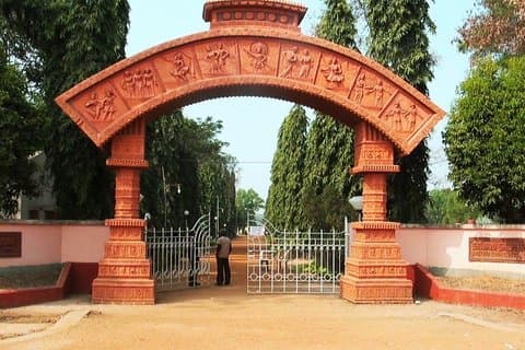 Utforsk Shantiniketan fra Kolkata med lunsj
