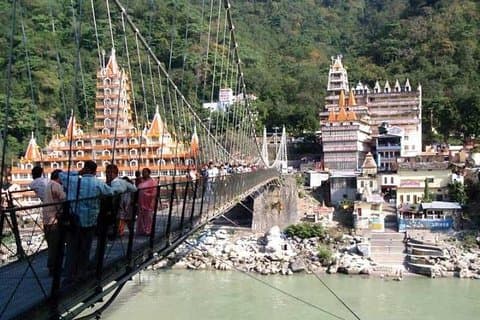 Explorar Rishikesh a pé
