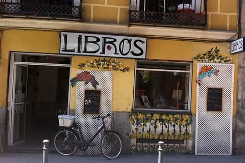 Malasaña : ローカル–ストリートアート＆カルチャーとプライベートカスタムツアー