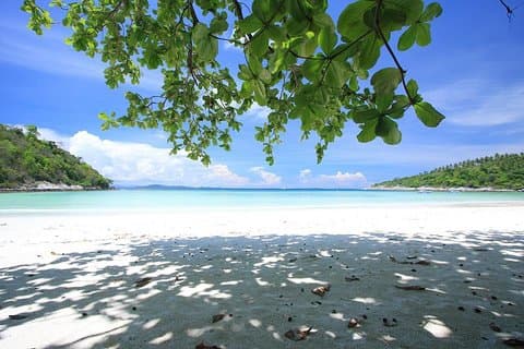 Phuket Raya Island Day Tour mit Schnorcheln ODER Tauchen