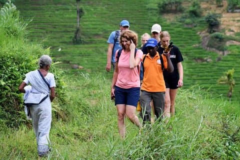 Caminhada para Heeloya Village Caminhada via Rangala