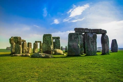 Visite indépendante de Stonehenge avec chauffeur privé en berline de luxe
