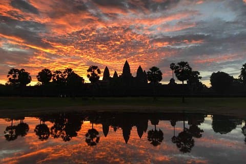 Angkor Wat & Banteay Srei 1-Day Tour