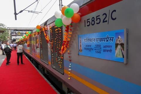 Taj Mahal Agra Rundtur från Delhi med Gatimaan Express Train