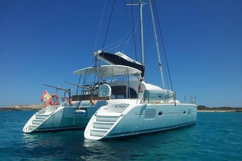 Plage d'Ibiza : sauts de puce en catamaran